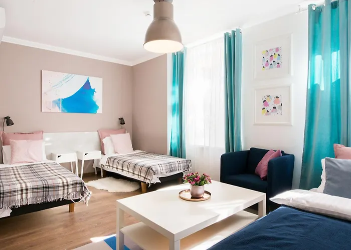 Cozy Old Town Studio Apartment