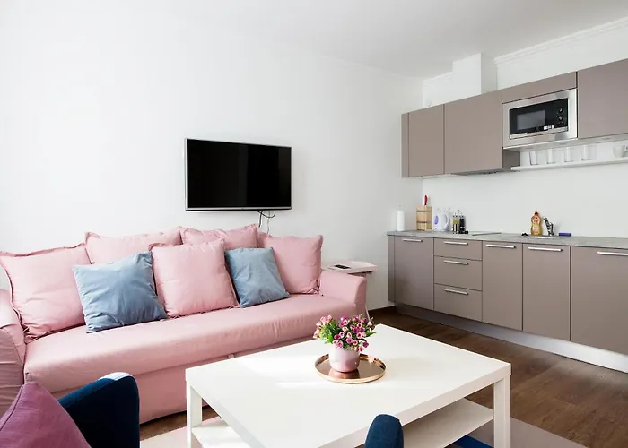 Cozy Old Town Studio Apartment
