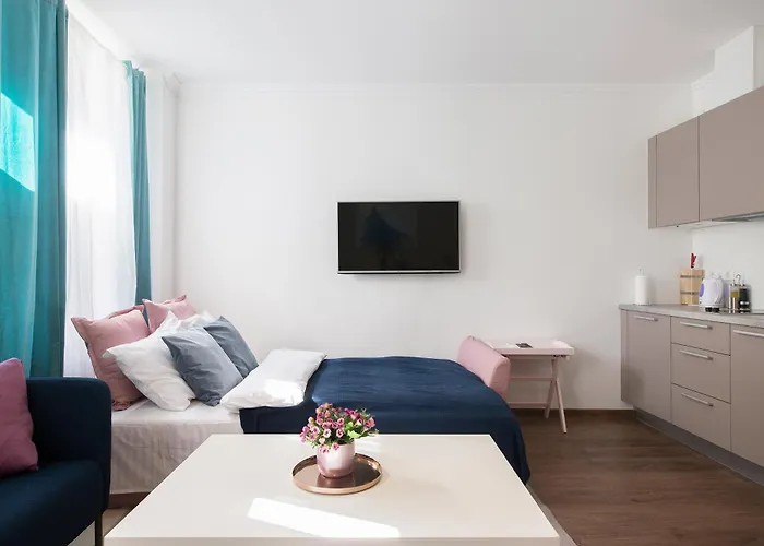 Cozy Old Town Studio Apartment